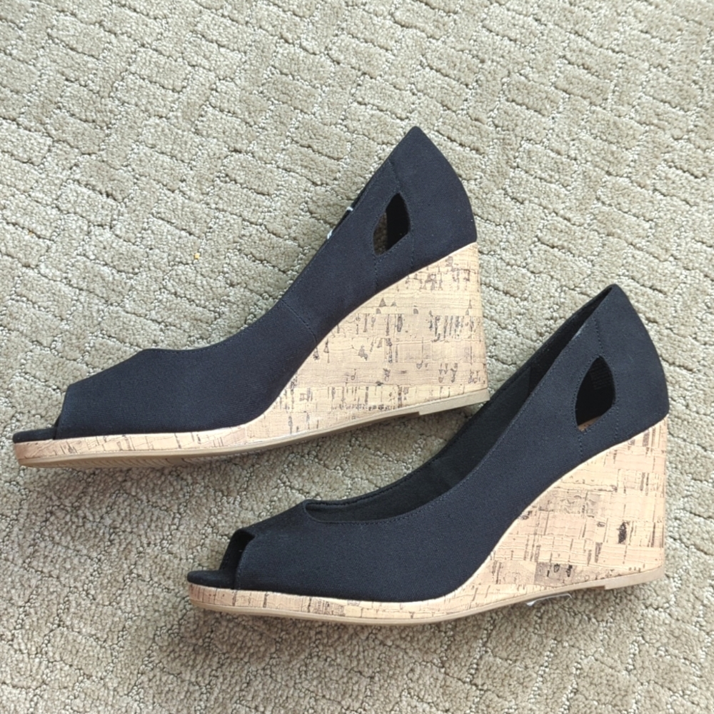 Deflex Comfort Peep Toe Black Wedge